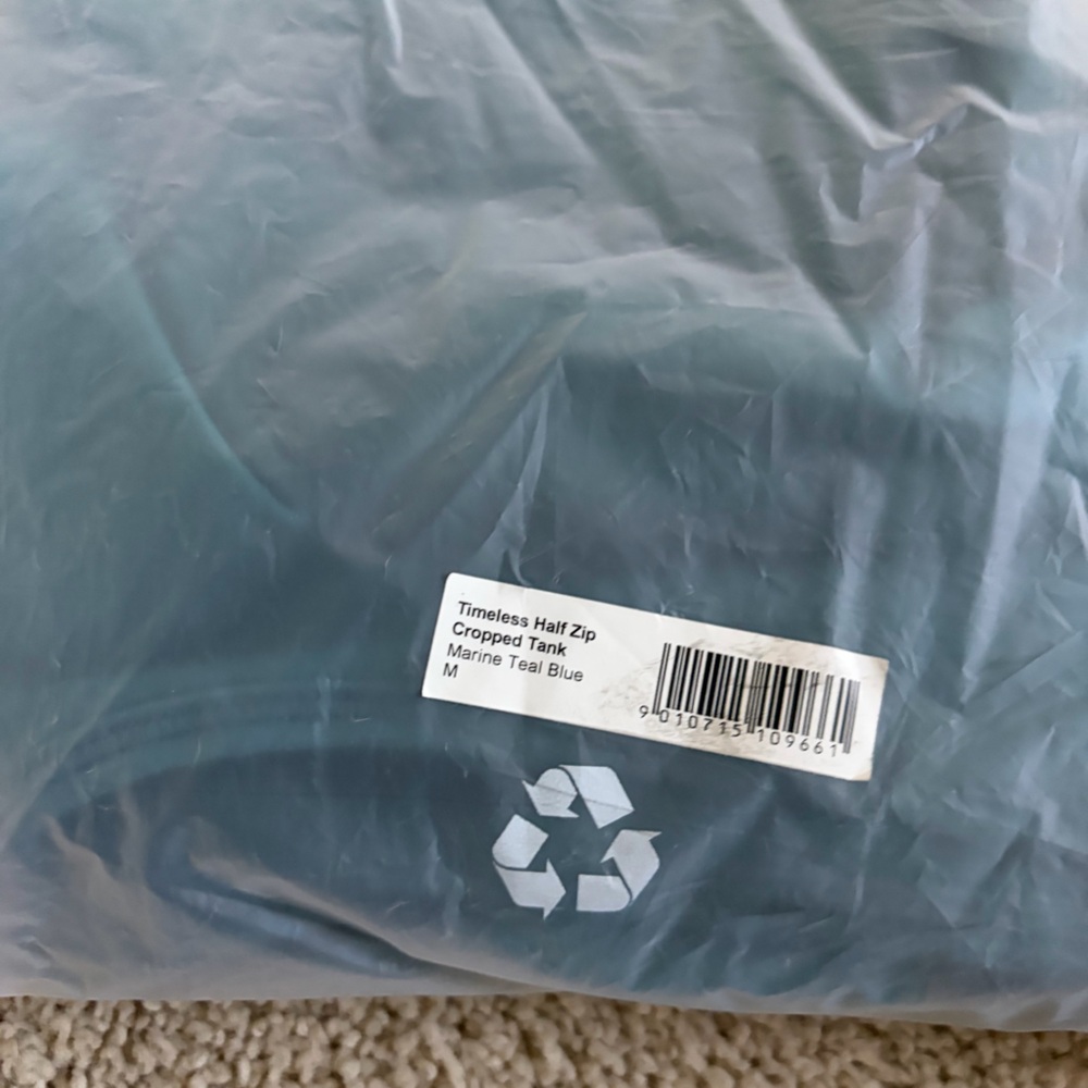 NWT Oner Active TIMELESS HALF ZIP CROP TANK Marine Teal - Picture 6 of 6